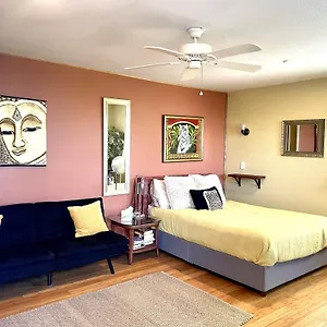  Holiday home The Sanctuary United States
